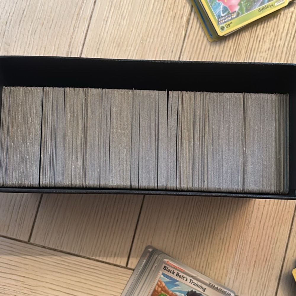Pokemon Cards Lot of 500+ - Picture 4 of 5